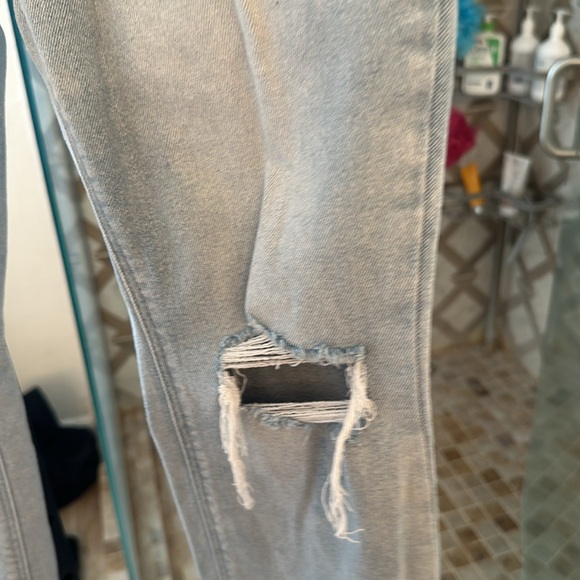 Old Navy Rockstar Skinny Jeans - Picture 2 of 2